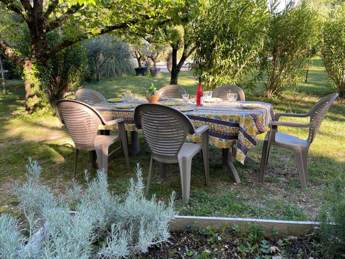 Gîte en Drôme provençale Les Granges-Gontardes Exterior foto